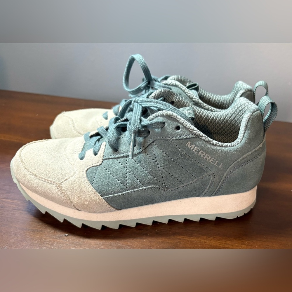 Women’s Merrell Alpine Sneaker - Rock Bluestone - size 5.